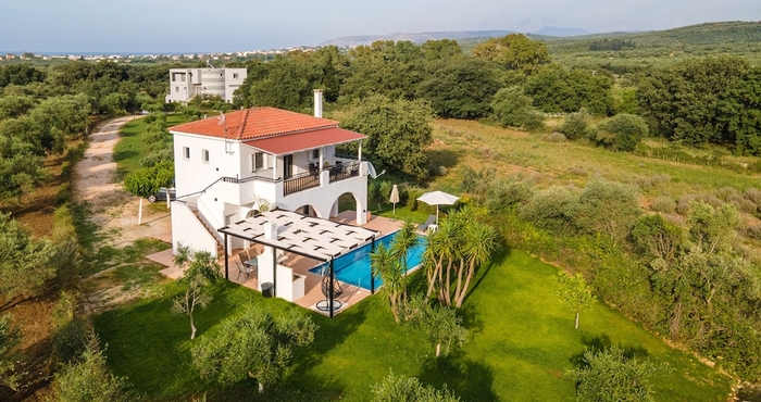 Lain-lain Lovely 3-bed Villa in Chania, Lake Kourna