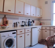 Lainnya 2 Cosy 1 Bed Flat Hideout in North London