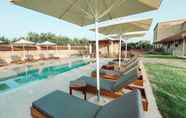 Others 6 Aqua-tastic Getaway Marathopoli s Poolside Gem