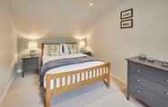 Others 2 Host Stay Breckon Cottage