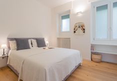 Others 2 A Step From the Lake