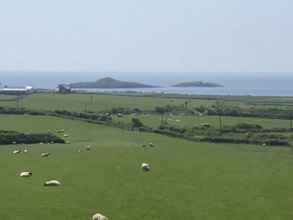 Others 4 Lovely Caravan With Stunning Views Aberdaron