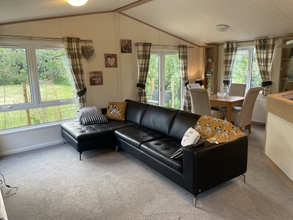 Others 4 Immaculate 3-bed Lodge in Otley