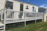 Others Pets Stay Free 2 Bedroom Caravan at Heacham Beach