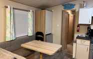 Others 7 pet Friendly 2 Bedroom Caravan With Decking