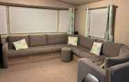 Others 5 pet Friendly 2 Bedroom Caravan With Decking