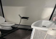 Khác 5 Studio Sleeps 3 - Pet Friendly