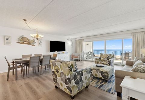 Others G3 Amelia South 3 Bedroom Condo by RedAwning