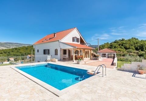 Others Luxury Villa With Heated Pool & Magnificent View