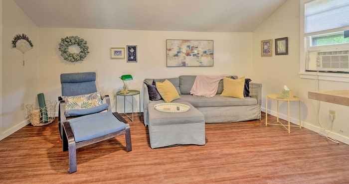 Others Cozy Top Floor Rochester Apt < 1 Mi to Dtwn!