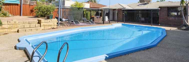 Lain-lain 4BR Pool House Close to Shops