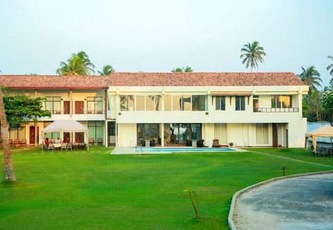 Lainnya KAY JAY BEACH FRONT