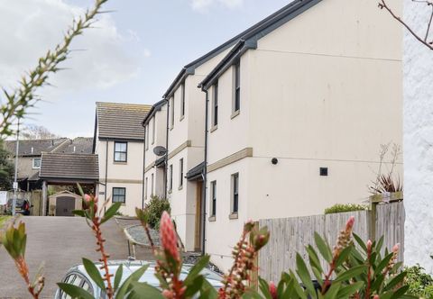 その他 1 Queensway Gardens