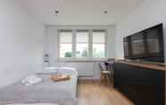 Lainnya 7 Apartment Broniewskiego by Renters