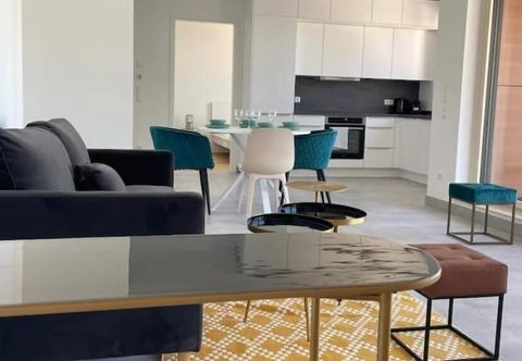 기타 1 bedroom in Center-Terrace & Parking