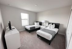 Lain-lain 7 Balmoral Resort-226mcv 6 Bedroom Home by Redawning