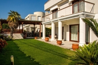 Lainnya Lux Villa w Pool Garden 3 min to Sea in Cesme