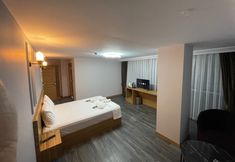 기타 5 Waves Hotel