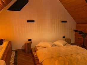 기타 4 Oyarc Sapanca