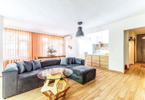 Others Flat w Balcony 1 min to Bagdat Avenue in Kadikoy