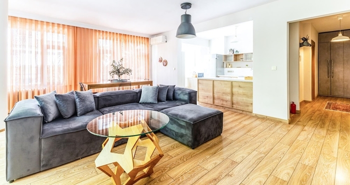 Lain-lain Flat w Balcony 1 min to Bagdat Avenue in Kadikoy