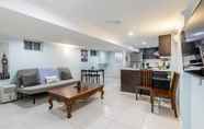 อื่นๆ 6 Modern 2BR Apt - Heart Of Trinity Bellwoods