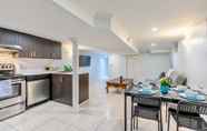 อื่นๆ 7 Modern 2BR Apt - Heart Of Trinity Bellwoods