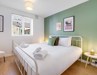 Others 2 Luxury 3 Bedroom 2 Bathroom House Fulham