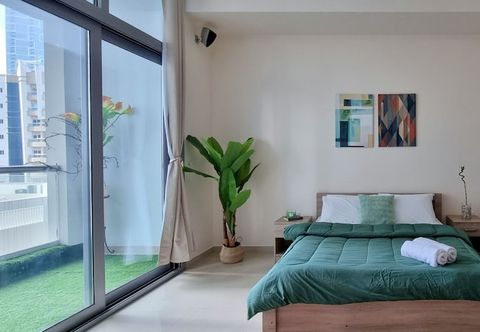 Others Nice Studio Balcony N Pool View Marina