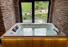 Others 5 Riverside Suite & Bungalow