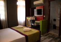 Others 5 Orange Owl Hotel