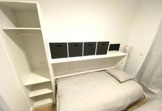 Lain-lain 3 2 Bedrooms Flat in Center with Parking