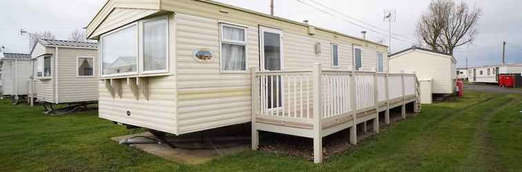 Khác Pets go Free Family 3 Bed Caravan With Decking