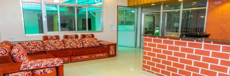 อื่นๆ MeroStay 216 Hotel Manishankar