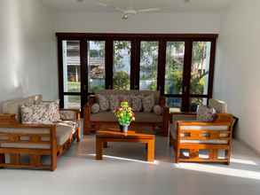 Lainnya 4 Spacious Stand-alone 2-bed Villa in Galle