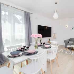 Primary image1Garnizon 公寓及停車場 by Renters,格但斯克大学飯店