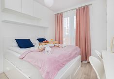 Lainnya 7 Apartment Garnizon & Parking by Renters