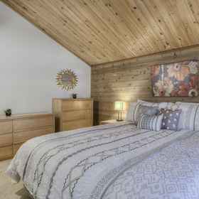 Room1Pine Mountain - Unit 13,熔岩地游客中心飯店