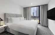 Lain-lain 7 Meriton Suites King Street Melbourne