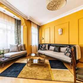 Room 1 Unique Flat w Balcony 5 min to Istiklal Street, Hotel Galata Optik