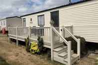 Others Heacham 2 bed Caravan With Decking Pets go Free