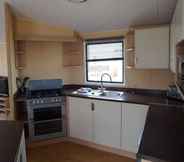 Others 4 Heacham 2 bed Caravan With Decking Pets go Free