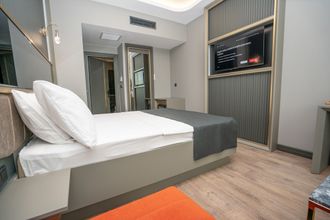 其他 4 216 Ruby Suite