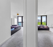 Others 2 Penthouse 2-bed Apartment in The Heart Of E15