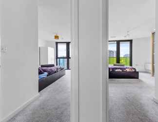 Khác 2 Penthouse 2-bed Apartment in The Heart Of E15