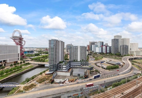 Khác Penthouse 2-bed Apartment in The Heart Of E15