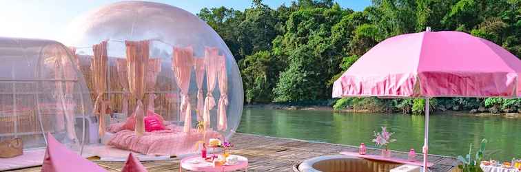 อื่นๆ The Three Bubble Houses