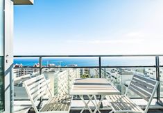 기타 6 Blue and Gold Sunset by Homie