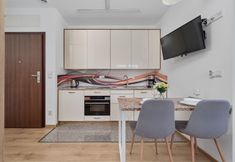 Others 5 Sunny Studio Krakowska by Renters