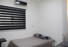 Others 7 O'H Apart CDE.